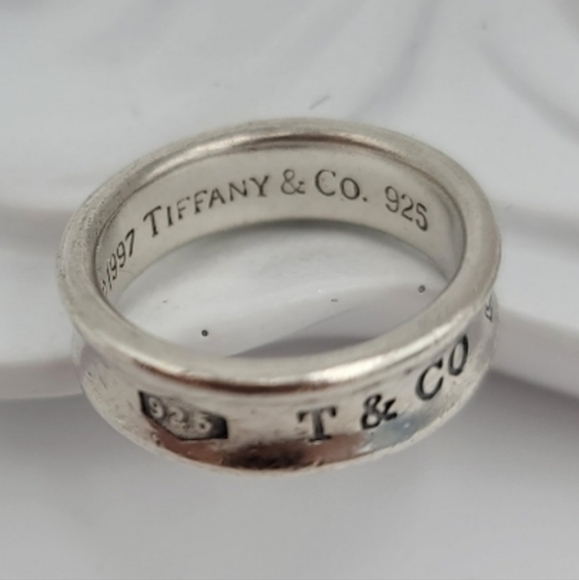 Iconic Tiffany Ring - Picture 3 of 5